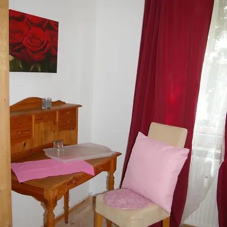 戈尔登贝克凯赛尔假日公园 *