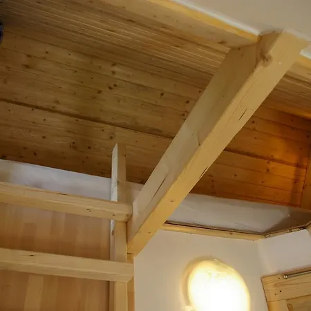 戈尔登贝克凯赛尔假日公园 * Goldenbek